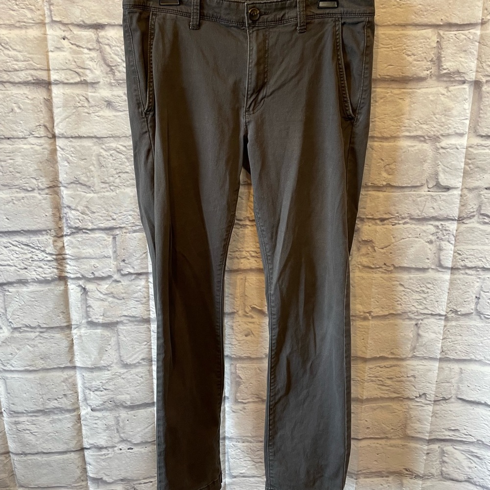 32x30 Urban Pipeline Max Flex Slim Jeans